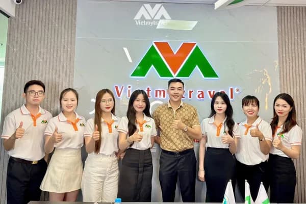 Đội ngũ VNEXTRAVEL HCM Team 1